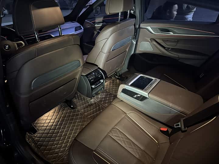 Фото 8 - BMW 5 Series