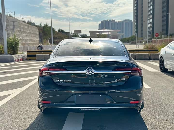 Фото 5 - Buick LaCrosse