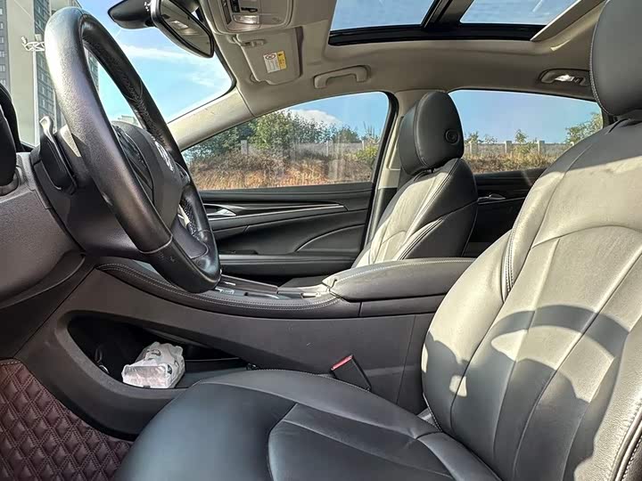 Фото 8 - Buick LaCrosse