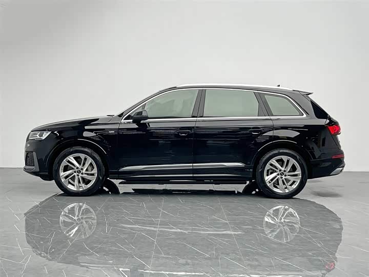 Фото 3 - Audi Q7