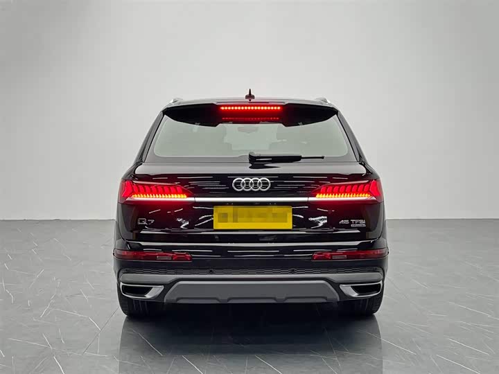 Фото 5 - Audi Q7