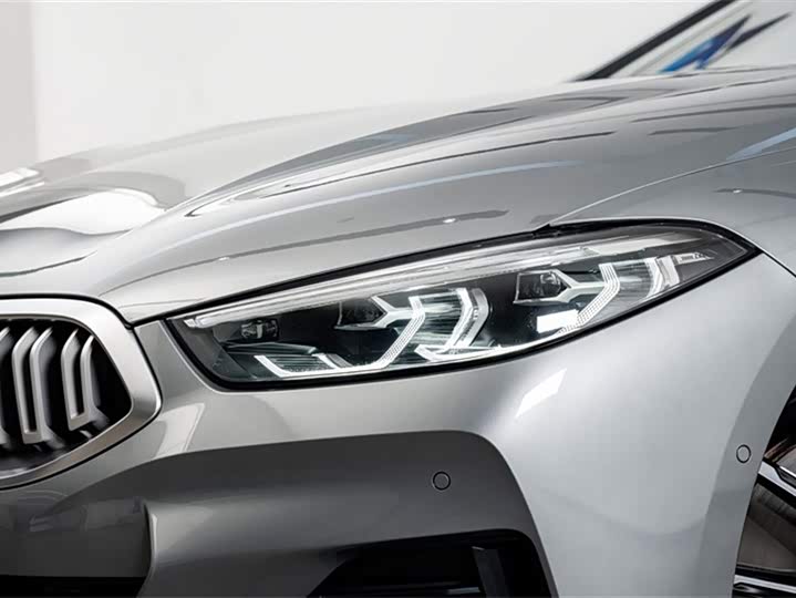 Фото 4 - BMW 8 Series