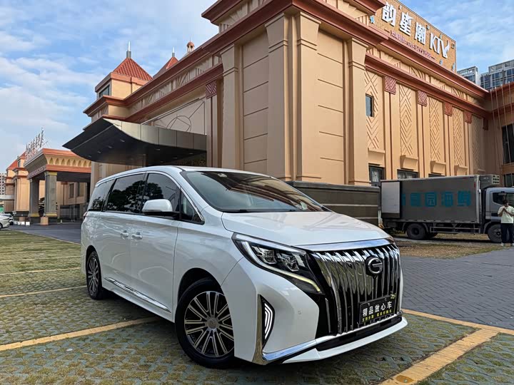 Фото 3 - GAC Trumpchi M8