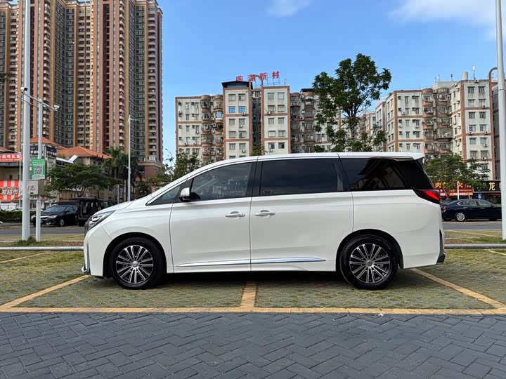 Фото 7 - GAC Trumpchi M8