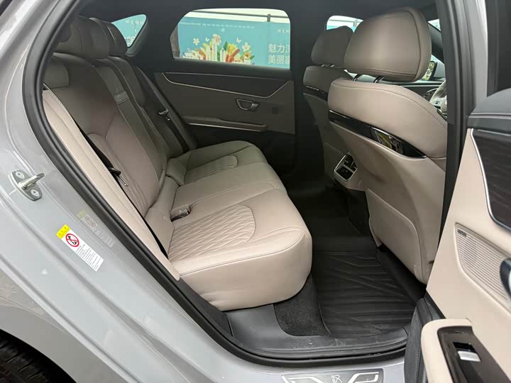 Фото 7 - BYD Han