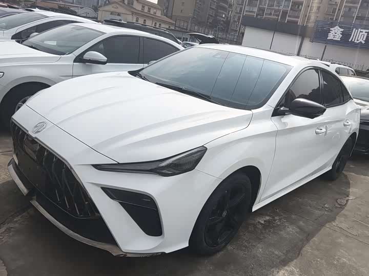 Фото 1 - MG Motor 5 Scorpio