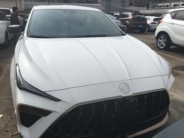 Фото 2 - MG Motor 5 Scorpio