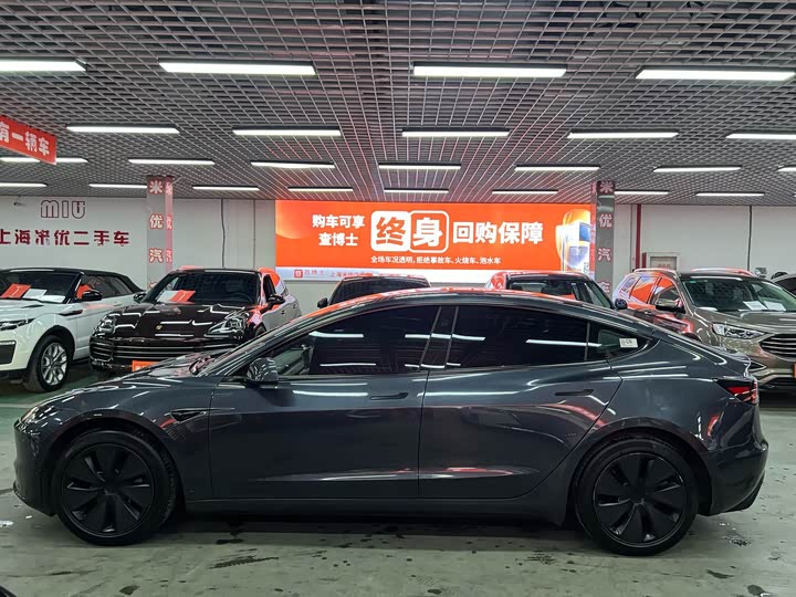 Фото 3 - Tesla Model 3