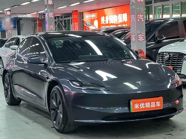 Фото 5 - Tesla Model 3