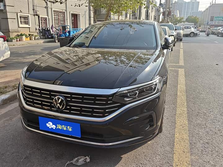 Фото 2 - Volkswagen Passat