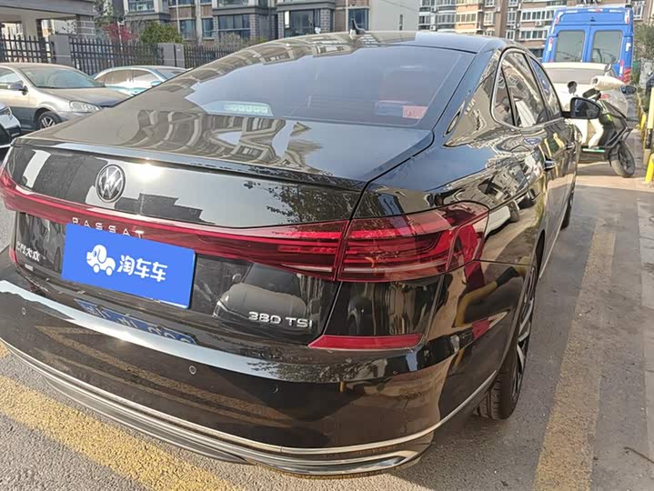 Фото 3 - Volkswagen Passat