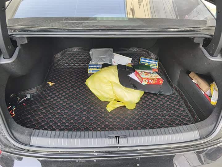 Фото 4 - Volkswagen Passat