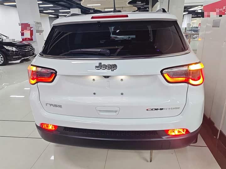 Фото 6 - Jeep Compass