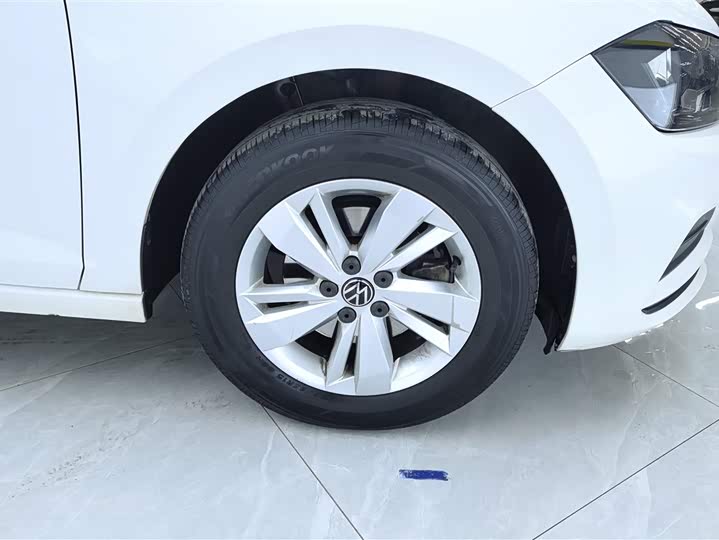 Фото 6 - Volkswagen Polo