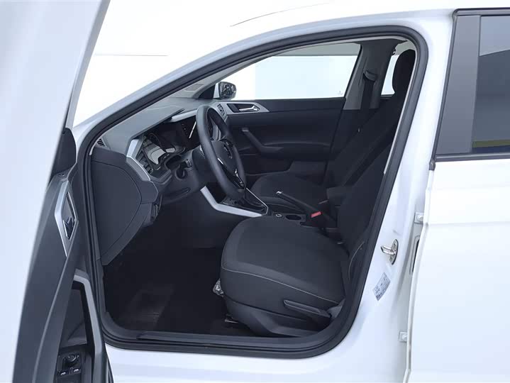 Фото 9 - Volkswagen Polo