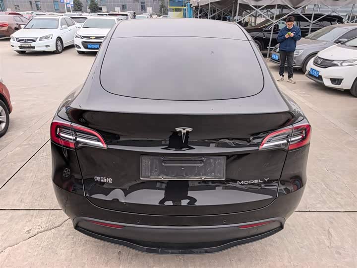 Фото 5 - Tesla Model Y