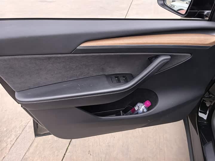 Фото 8 - Tesla Model Y