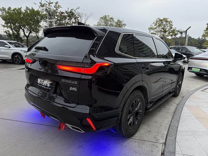 Фото 4 - Honda Breeze