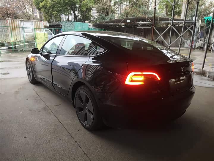 Фото 5 - Tesla Model 3