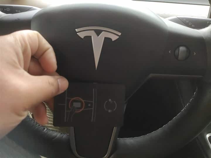 Фото 9 - Tesla Model 3