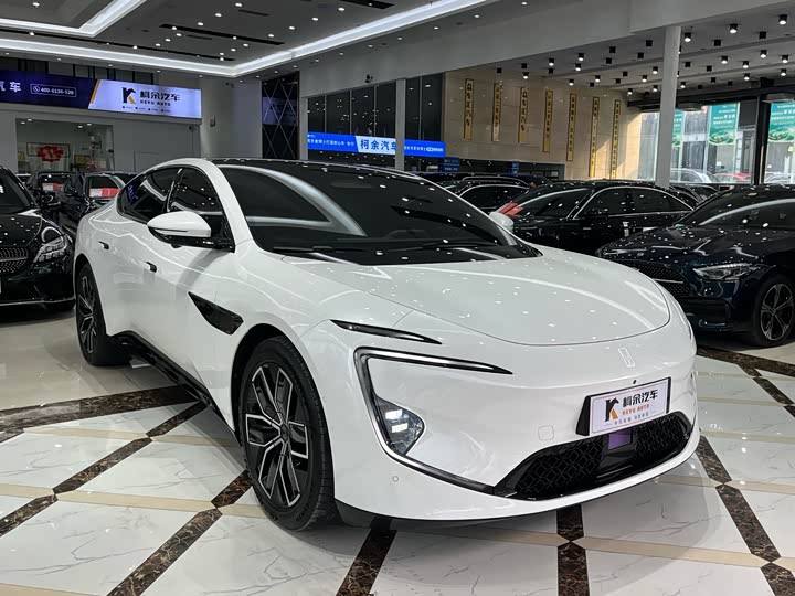 Фото 3 - Avatr 12