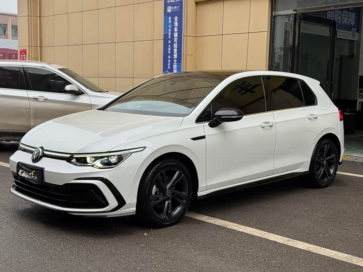 Фото 3 - Volkswagen Golf