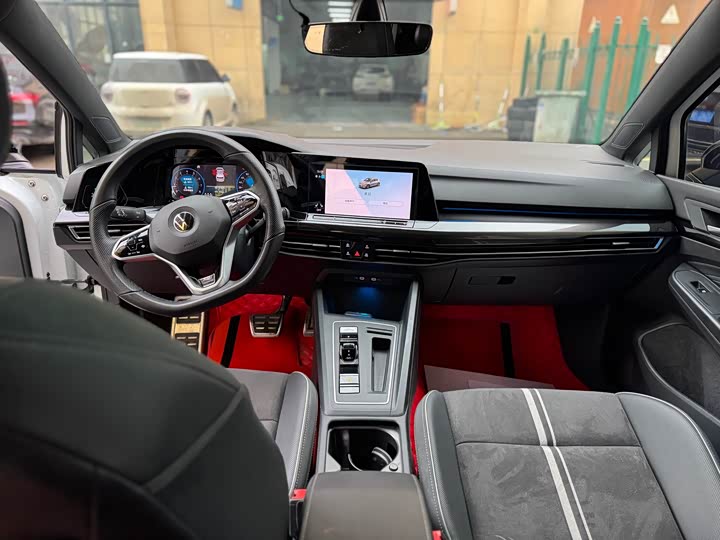 Фото 7 - Volkswagen Golf