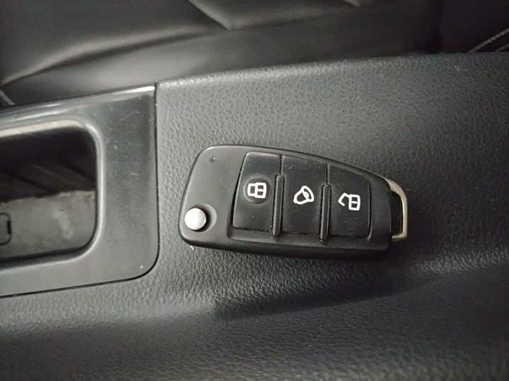 Фото 9 - JAC Refine M3