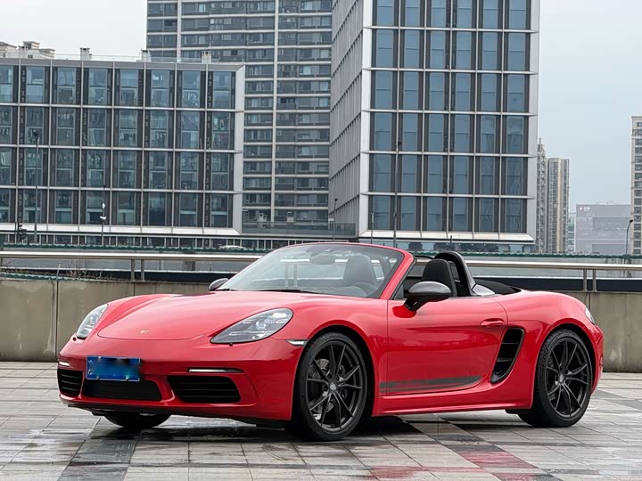 Фото 1 - Porsche 718