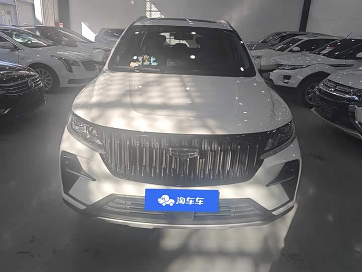 Фото 2 - Geely Vision X6