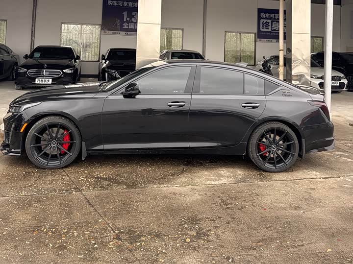 Фото 3 - Cadillac CT5