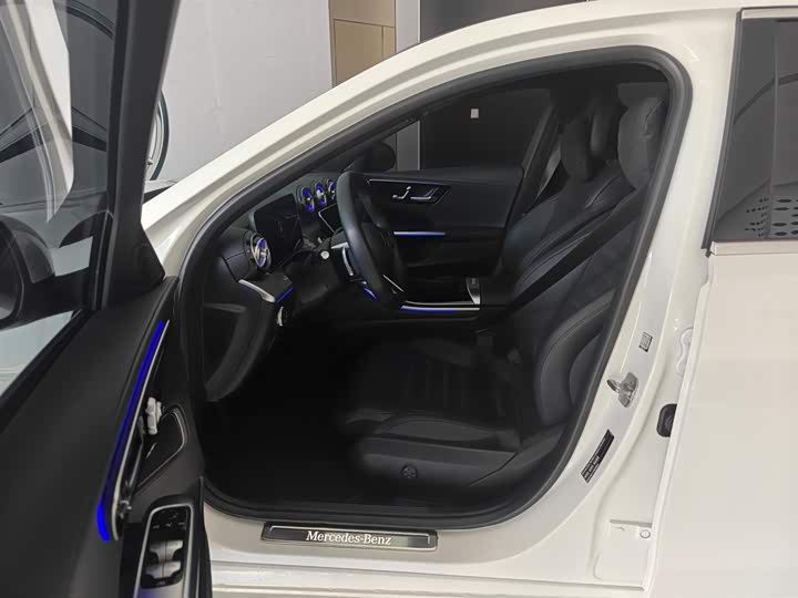 Фото 8 - Mercedes-Benz C-Class