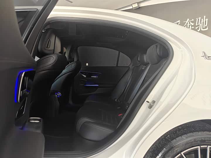 Фото 9 - Mercedes-Benz C-Class