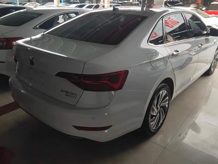 Фото 3 - Volkswagen Sagitar L