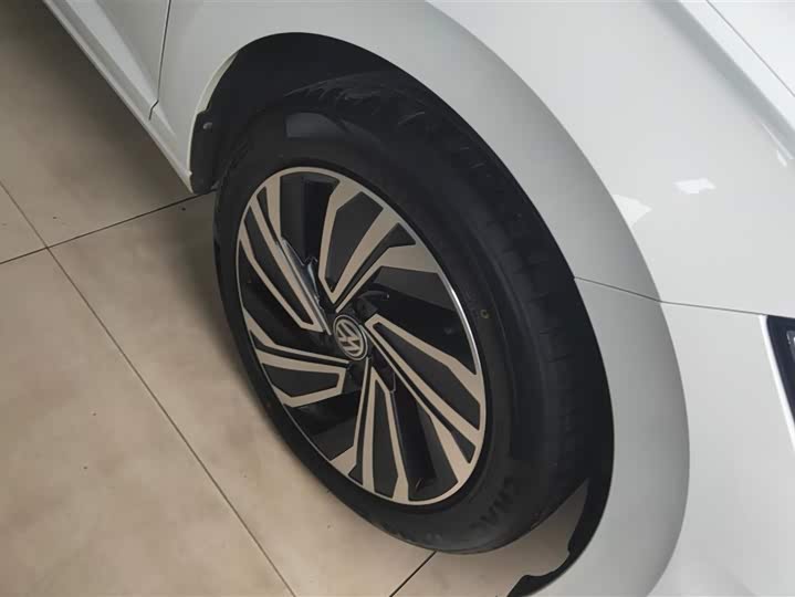 Фото 6 - Volkswagen Sagitar L