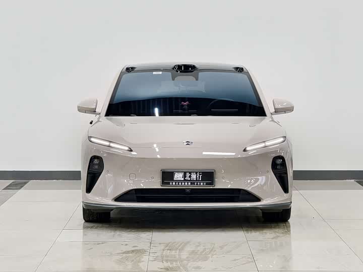 Фото 2 - Nio ET5T