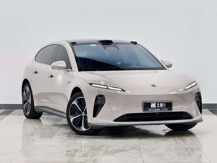 Фото 3 - Nio ET5T