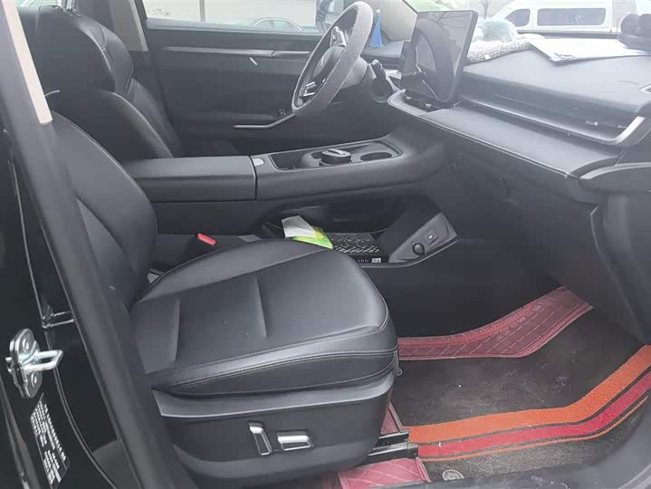 Фото 8 - Haval H6