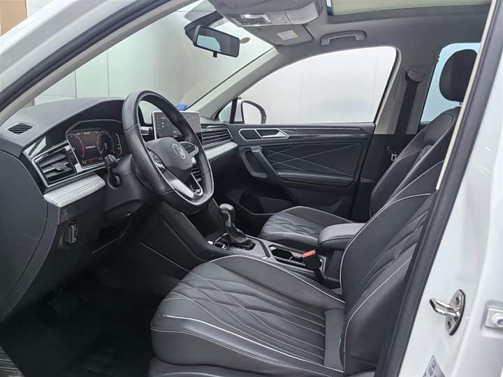 Фото 6 - Volkswagen Tiguan L Pro