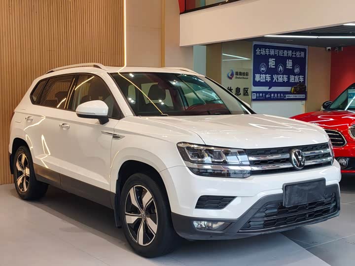 Фото 3 - Volkswagen Tharu