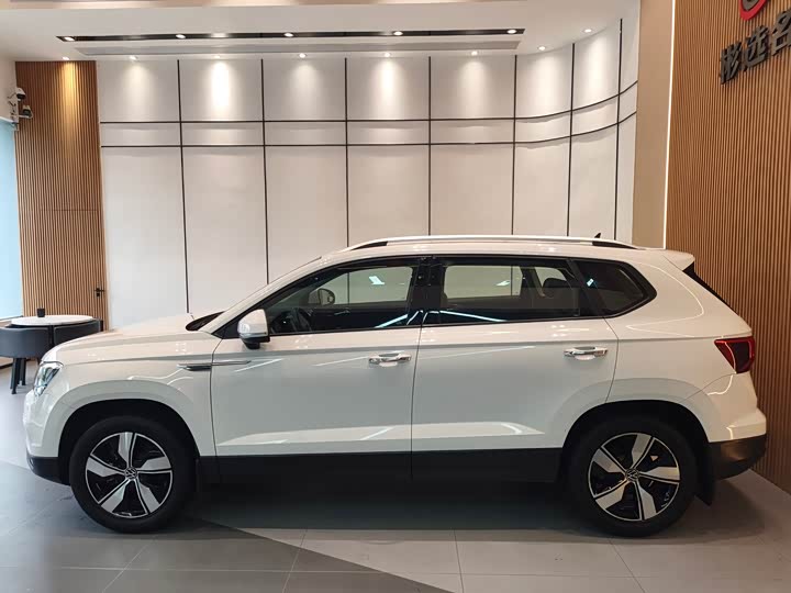 Фото 4 - Volkswagen Tharu