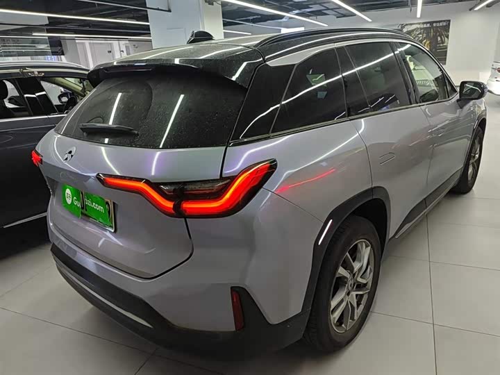 Фото 7 - Nio ES6