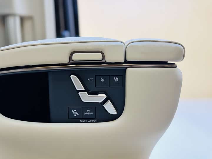 Фото 9 - Toyota Vellfire