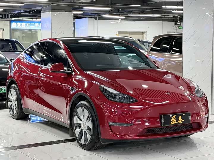 Фото 3 - Tesla Model Y