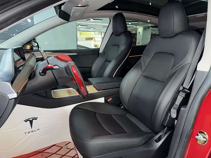 Фото 8 - Tesla Model Y