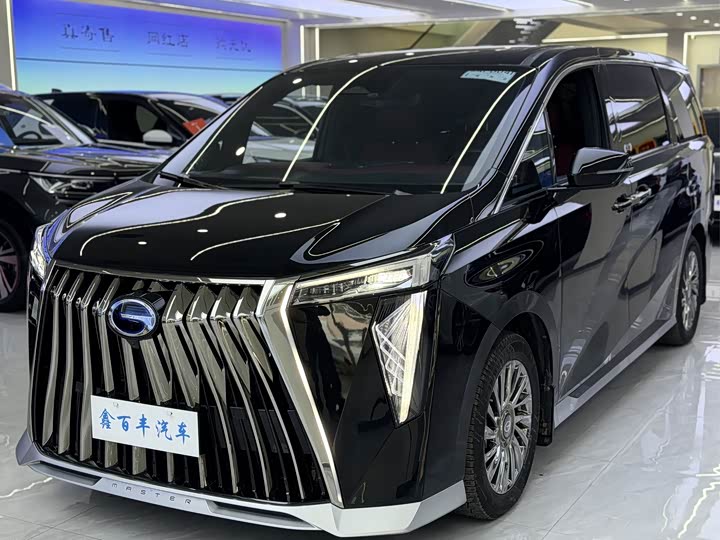 Фото 1 - GAC Trumpchi M8