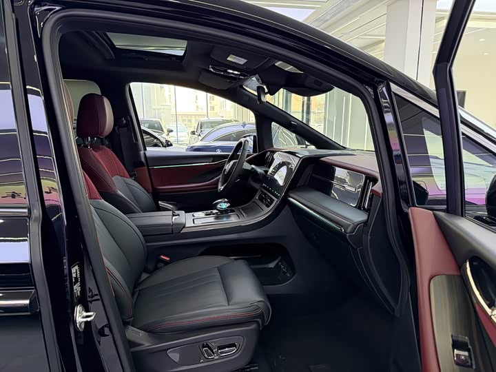 Фото 6 - GAC Trumpchi M8