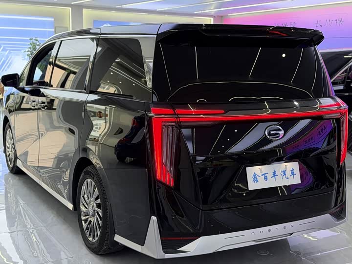 Фото 9 - GAC Trumpchi M8