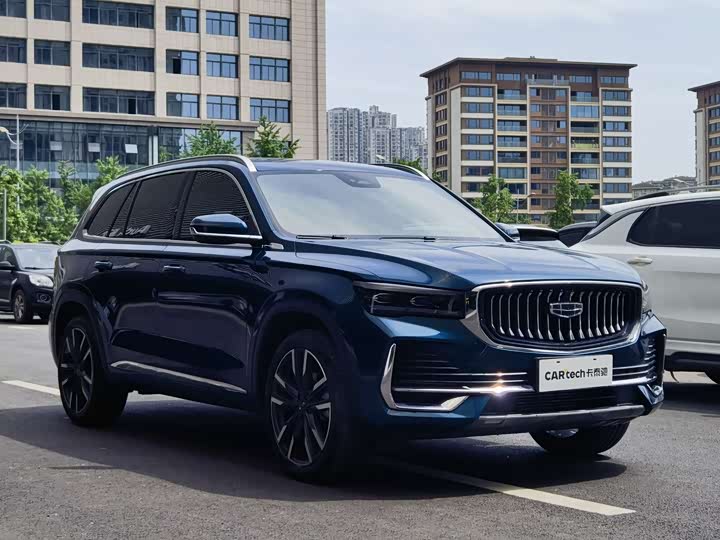 Фото 3 - Geely Monjaro