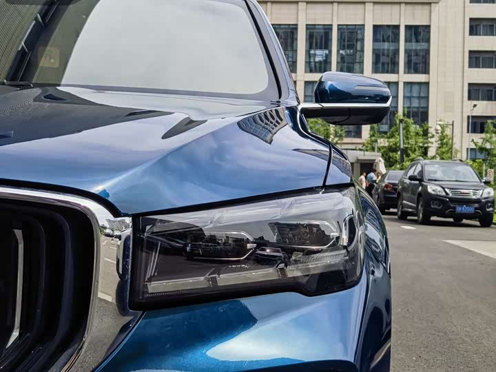 Фото 8 - Geely Monjaro